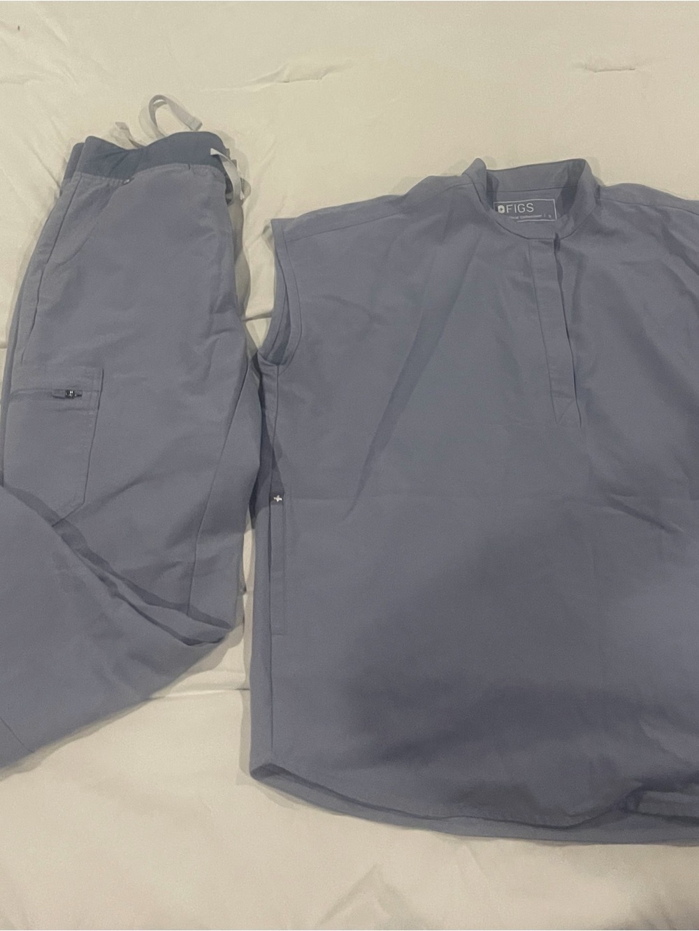 Figs Women’s Sleeveless Scrub Top & Jogger Pants in Slate